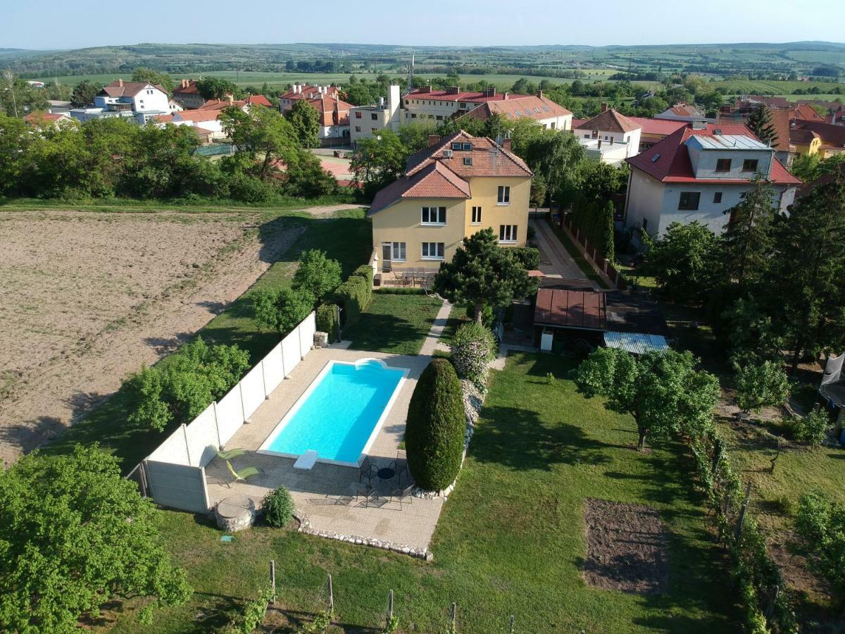 Ferienwohnung Pod Svatym Kopeckem Mikulov Exterior foto